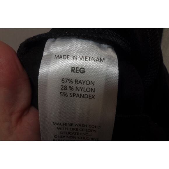 NEW Quince Women's Large Ultra Stretch Ponte Straight Leg Pant Black 31" inseam - Picture 7 of 9